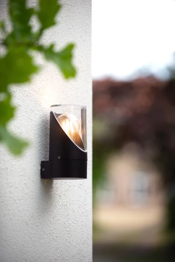 Lucide NORMAN - Wall light Indoor/Outdoor - Ø 9 cm - 1xE27 - IP65 - Black - ambiance 1